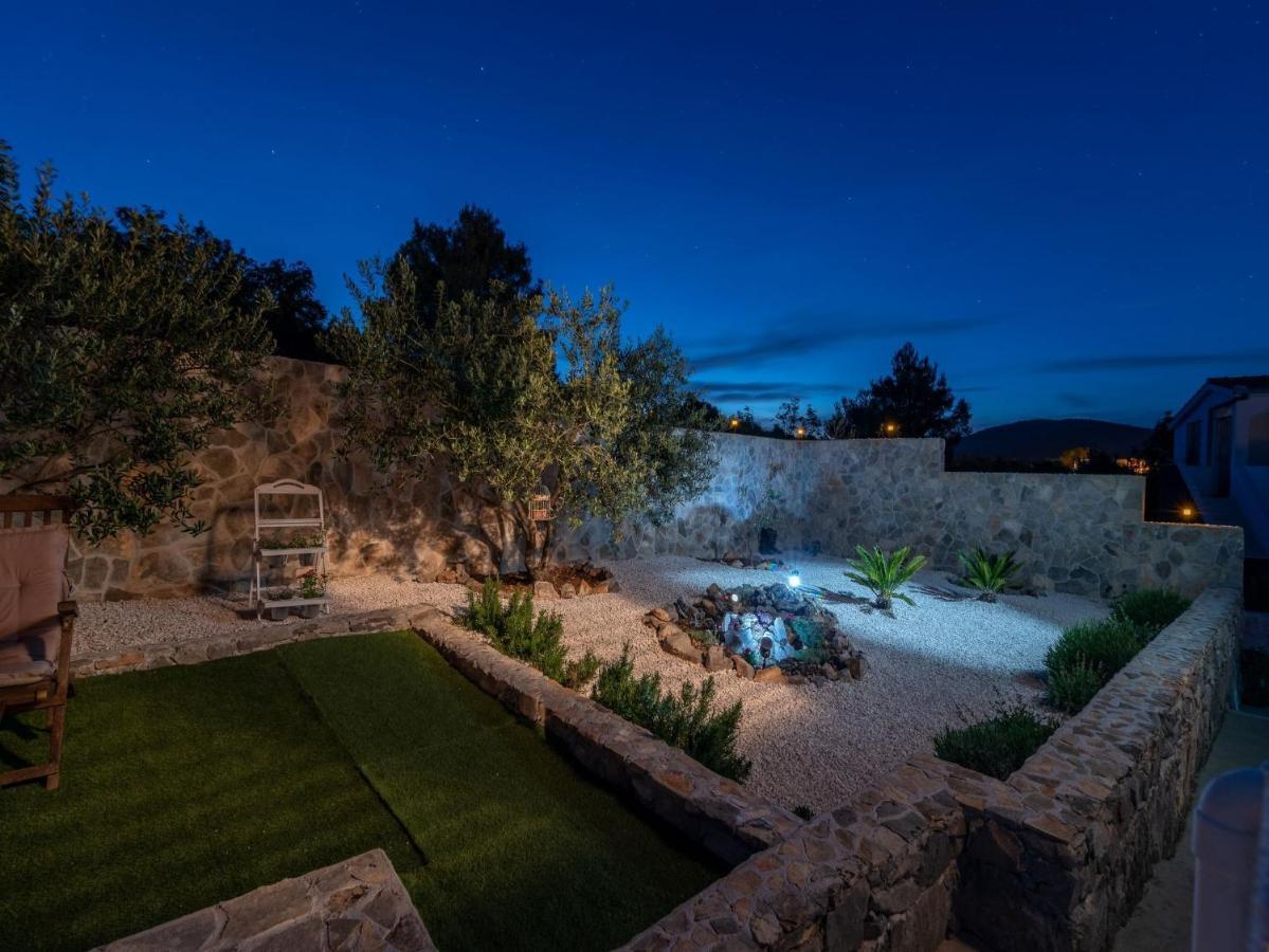 Scenic Sea View,Three Bedroom Villa With Pool Trogir Ngoại thất bức ảnh